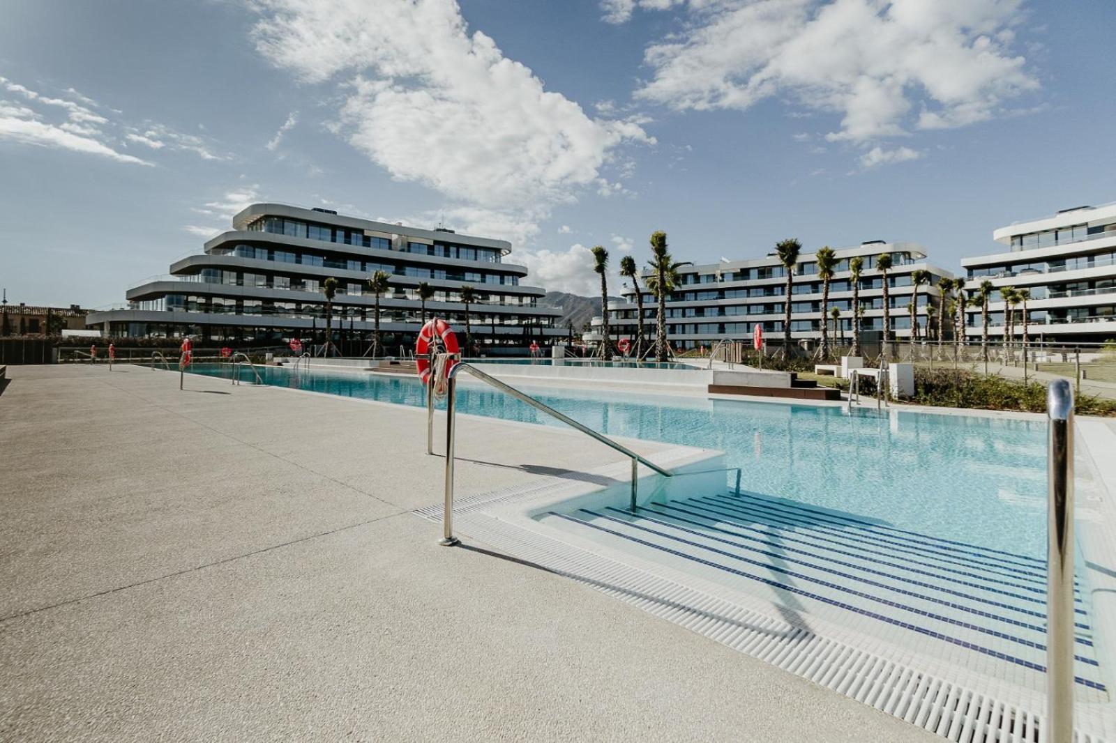 Vivi Homes - Sunset Pool, Sauna, Gym & Torremolinos