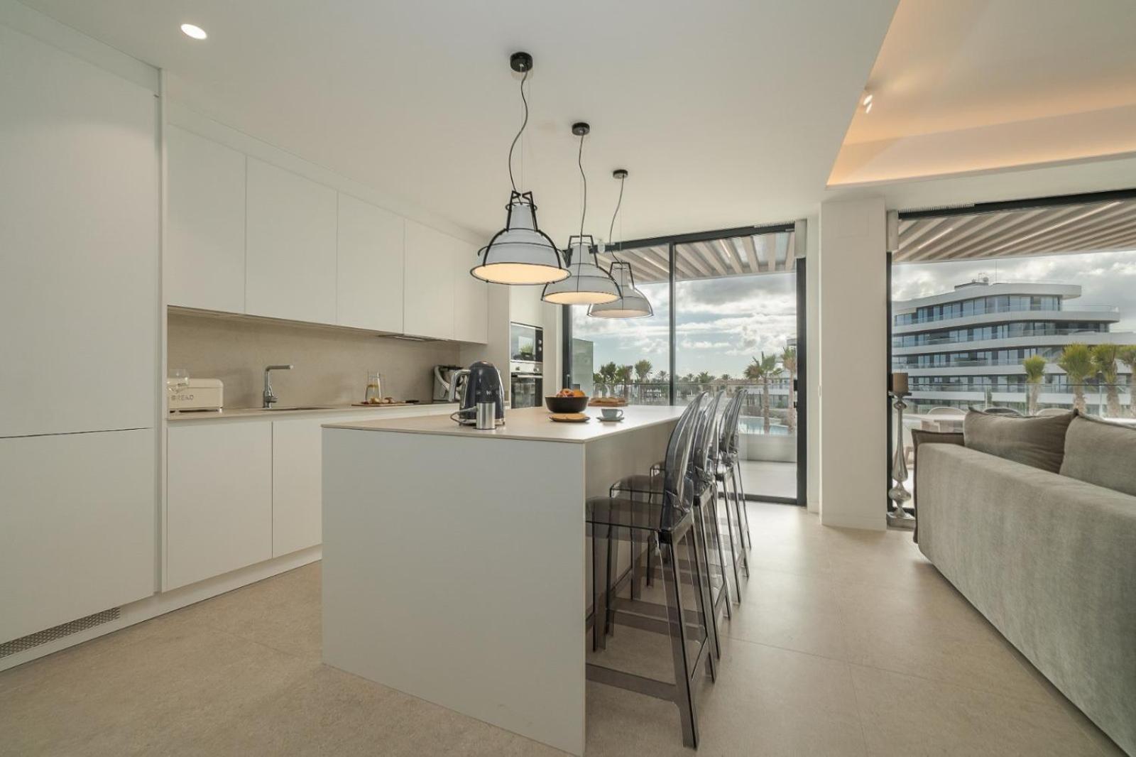 Vivi Homes - Sunset Pool, Sauna, Gym & Apartment Torremolinos